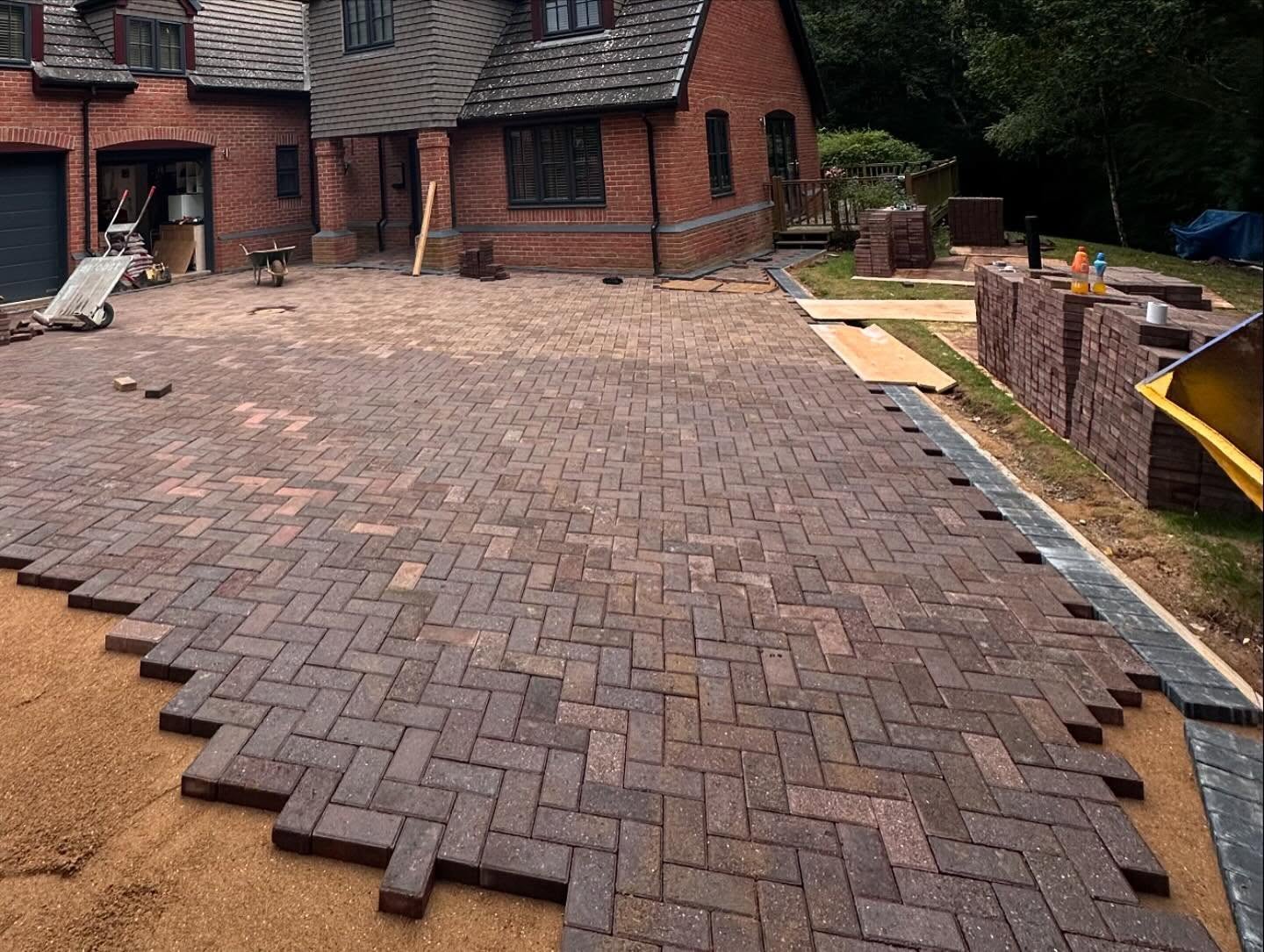 Driveways & Surfaces

 example 4
